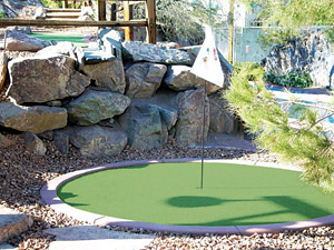 Mini-golf curbing
